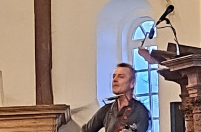 Tjerk Bootsma yn de Johannestsjerke te Weidum